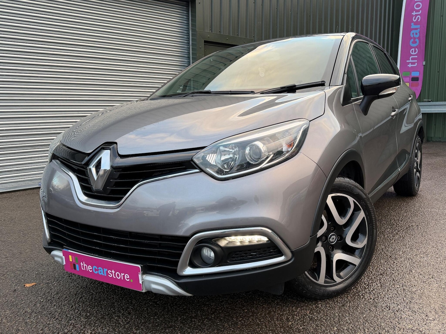 Used Renault Captur for sale - 76728827: Photo 27