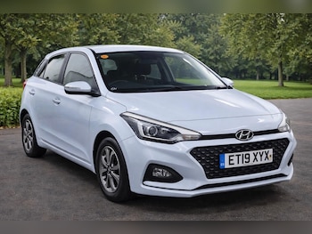 Used Hyundai i20 2019 for sale - 77454945: Photo