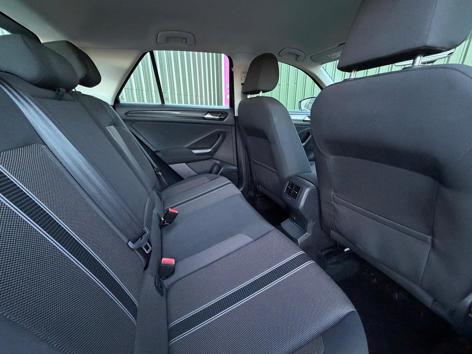 Used Volkswagen T-Roc for sale - 76728898: Photo 10