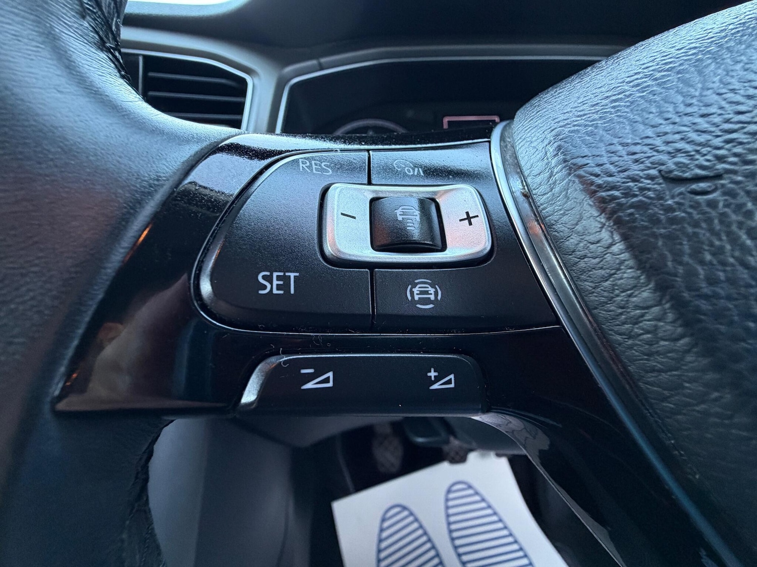 Used Volkswagen T-Roc for sale - 76728898: Photo 22