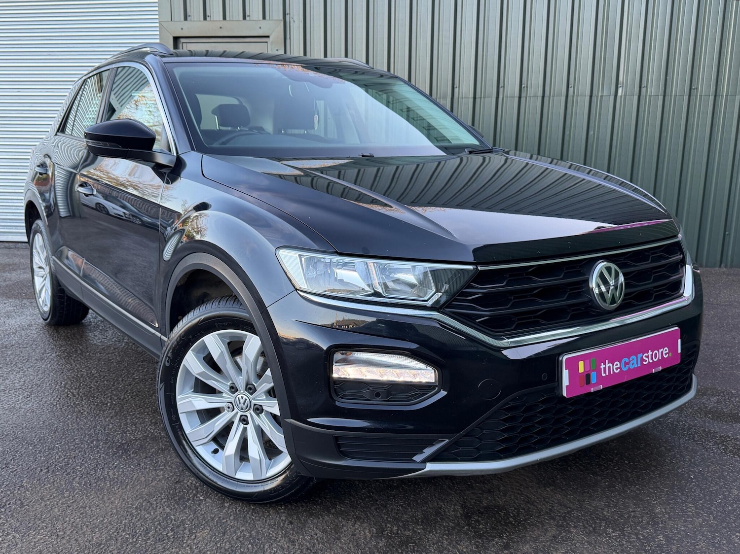 Used Volkswagen T-Roc for sale - 76728898: Photo 25