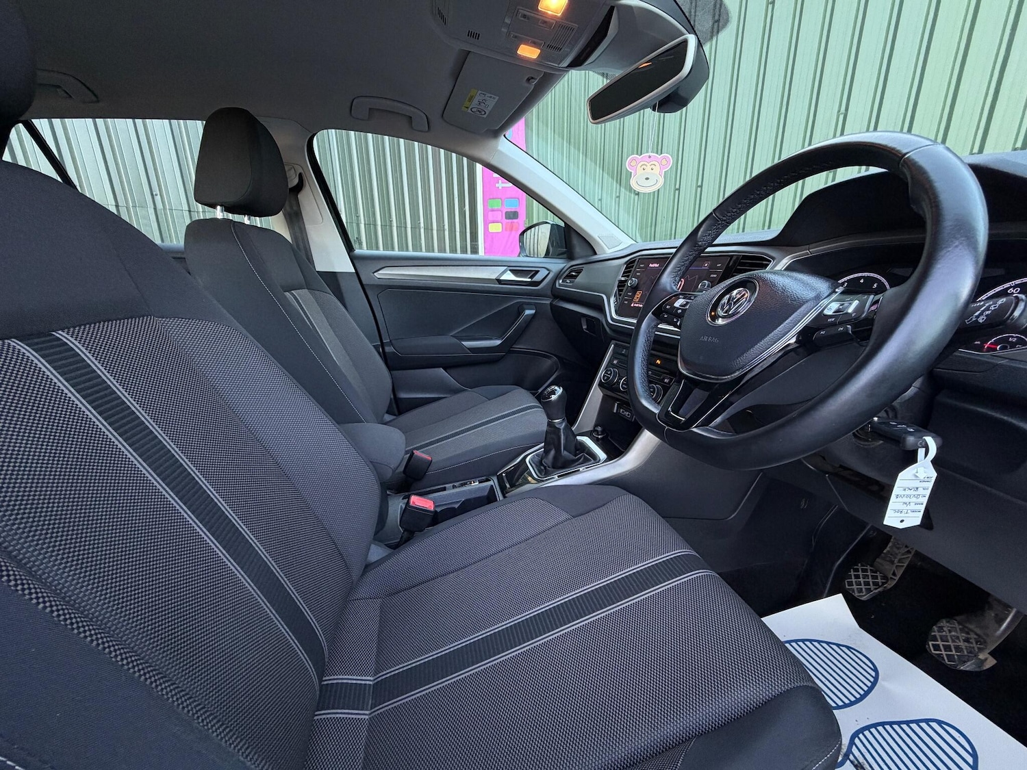 Used Volkswagen T-Roc for sale - 76728898: Photo 8