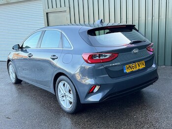 Used Kia Ceed 2018 for sale - 77016333: Photo