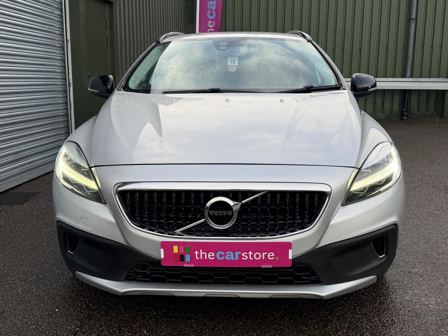 Used Volvo V40 2017 for sale - 77345227: Photo 25