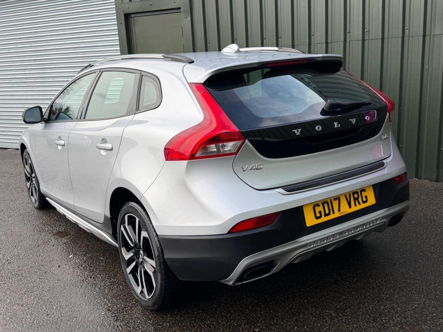 Used Volvo V40 2017 for sale - 77345227: Photo 5