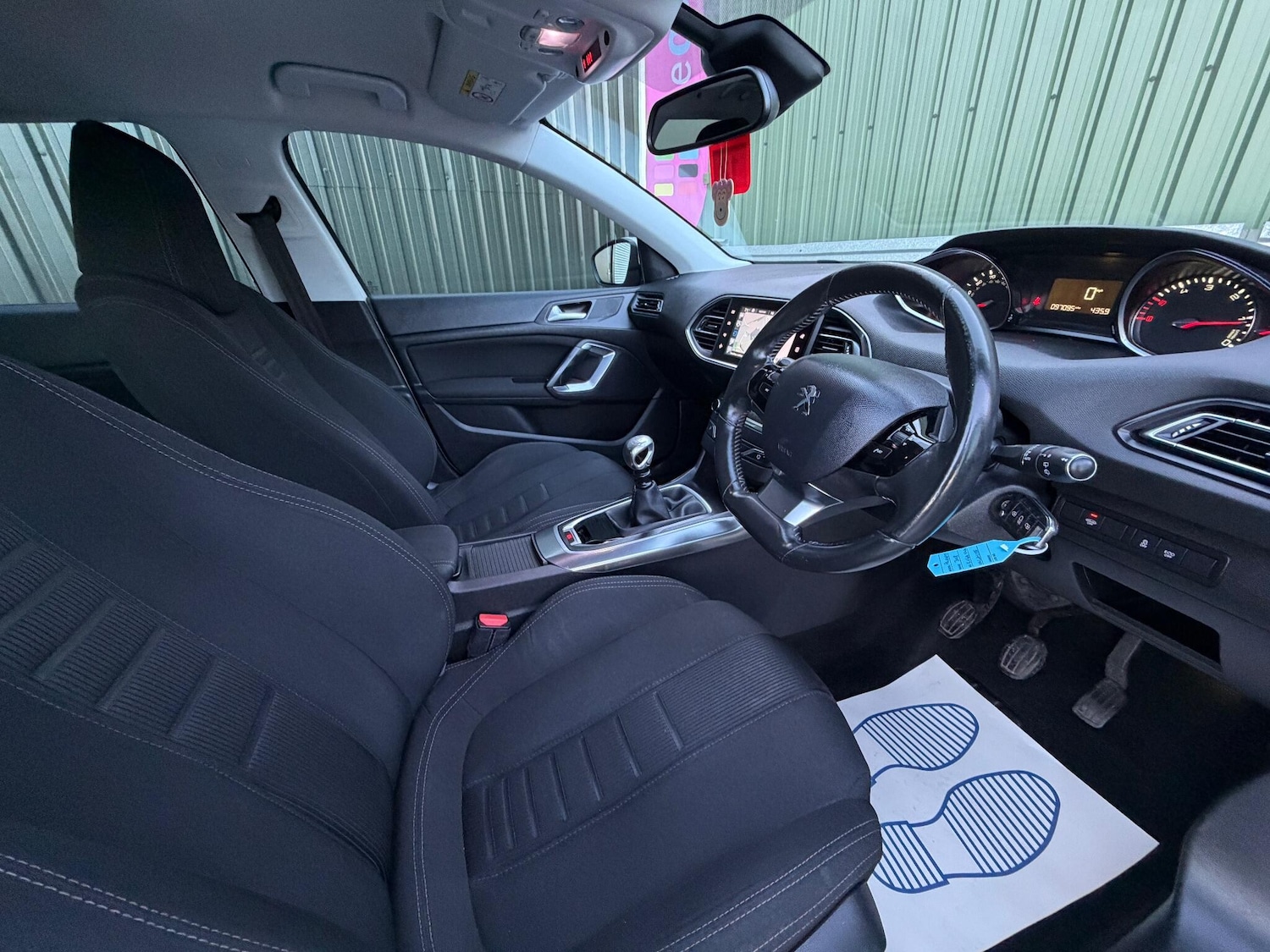 Used Peugeot 308 2014 for sale - 77109261: Photo 8