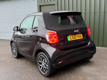 Used smart fortwo 2021 for sale - 77883449: Photo