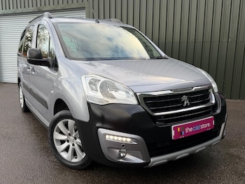 Used Peugeot Partner Tepee 2017 for sale - 76727877: Photo