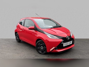 2015 - 1.0 VVT-i X-Play 3dr