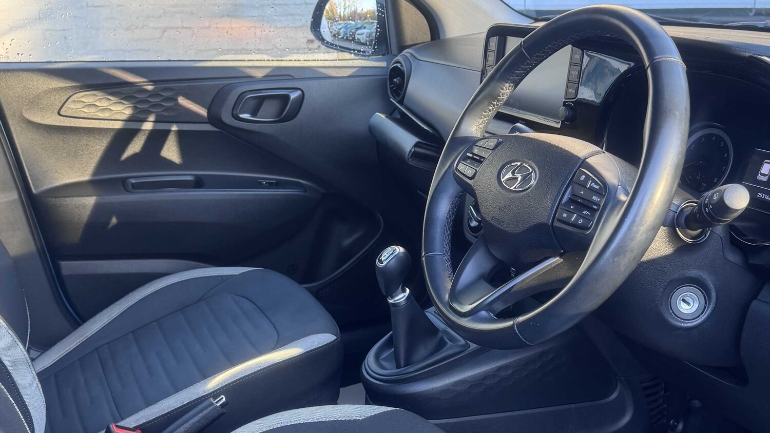 Used Hyundai i10 2021 for sale - 76421106: Photo 12