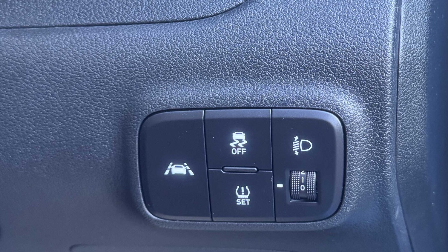 Used Hyundai i10 2021 for sale - 76421106: Photo 13