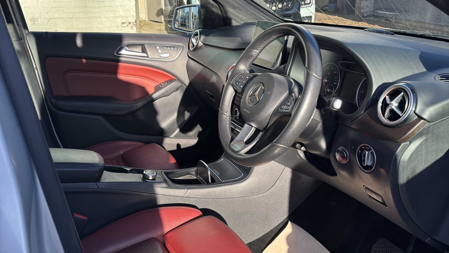 Used Mercedes-Benz B Class 2018 for sale - 77022219: Photo 11