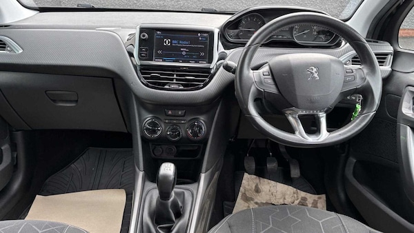 Used Peugeot 2008 2018 for sale - 76230457: Photo 16