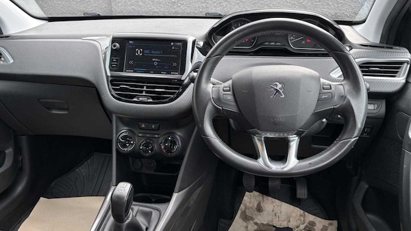 Used Peugeot 2008 2018 for sale - 76230457: Photo 17