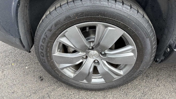 Used Peugeot 2008 2018 for sale - 76230457: Photo 9