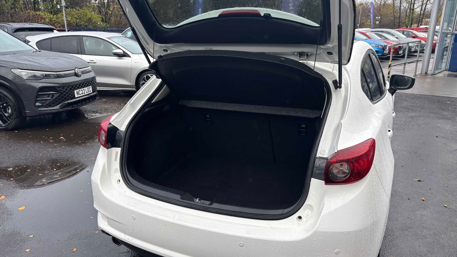 Used Mazda Mazda3 2018 for sale - 76636664: Photo 9