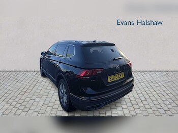 Used Volkswagen Tiguan Allspace 2023 for sale - 77257354: Photo