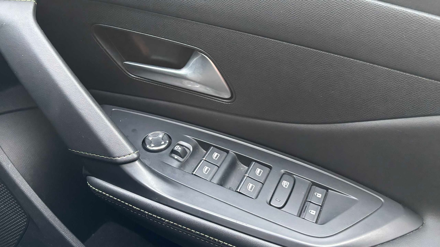 Used Peugeot 308 2022 for sale - 77429004: Photo 13