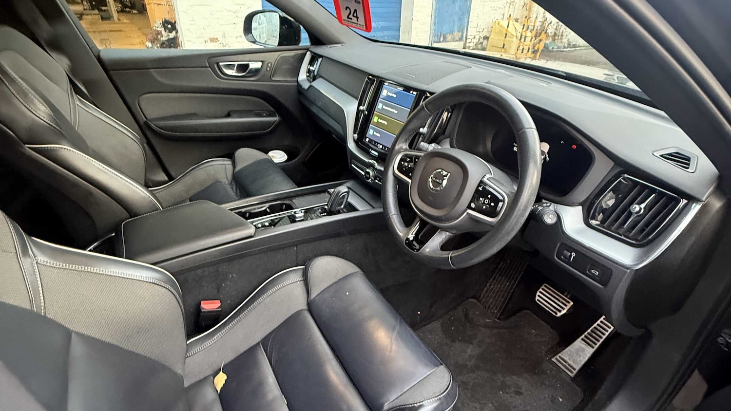 Used Volvo XC60 2021 for sale - 76746051: Photo 5