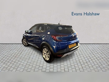 Used Renault Captur 2021 for sale - 77706728: Photo