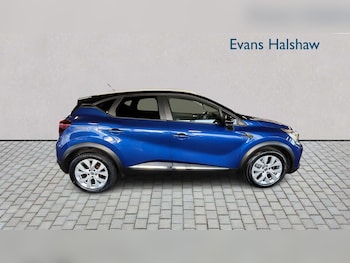 Used Renault Captur 2021 for sale - 77706728: Photo