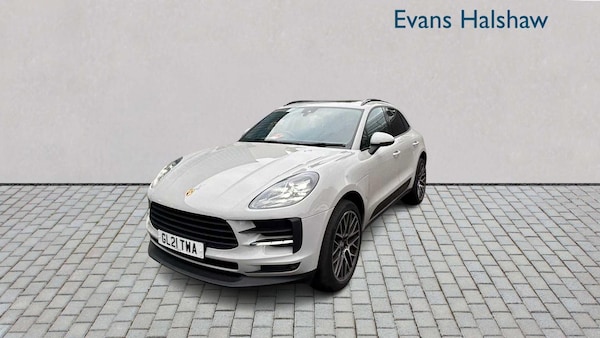 Used Porsche Macan 2021 for sale - 76310885: Photo 2