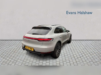 Used Porsche Macan 2021 for sale - 76310885: Photo 3