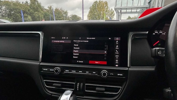 Used Porsche Macan 2021 for sale - 76310885: Photo 7