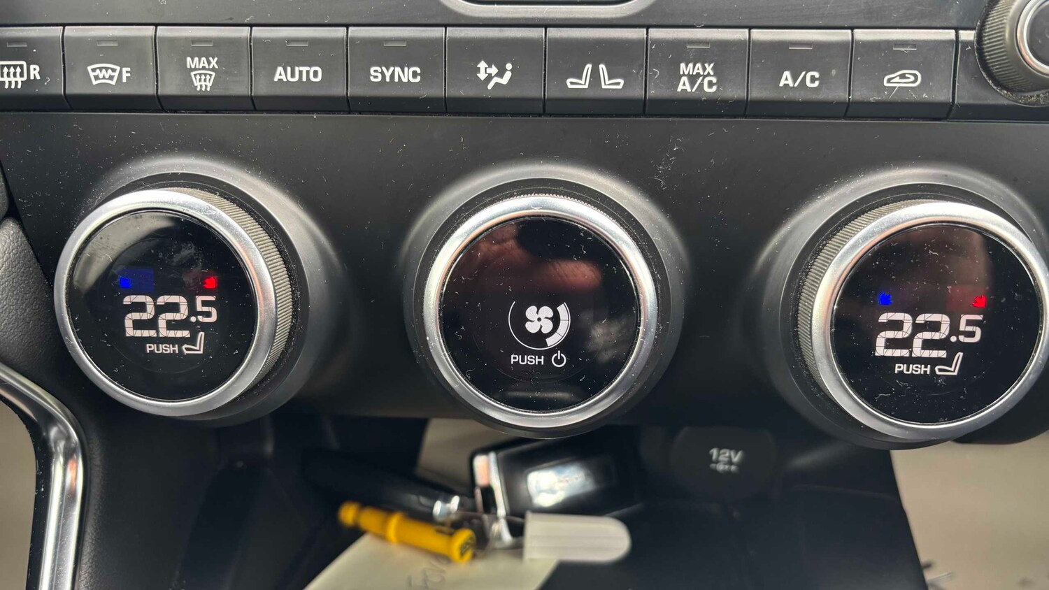 Used Jaguar E-Pace 2019 for sale - 76515548: Photo 16