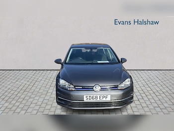 Used Volkswagen Golf 2018 for sale - 79109619: Photo