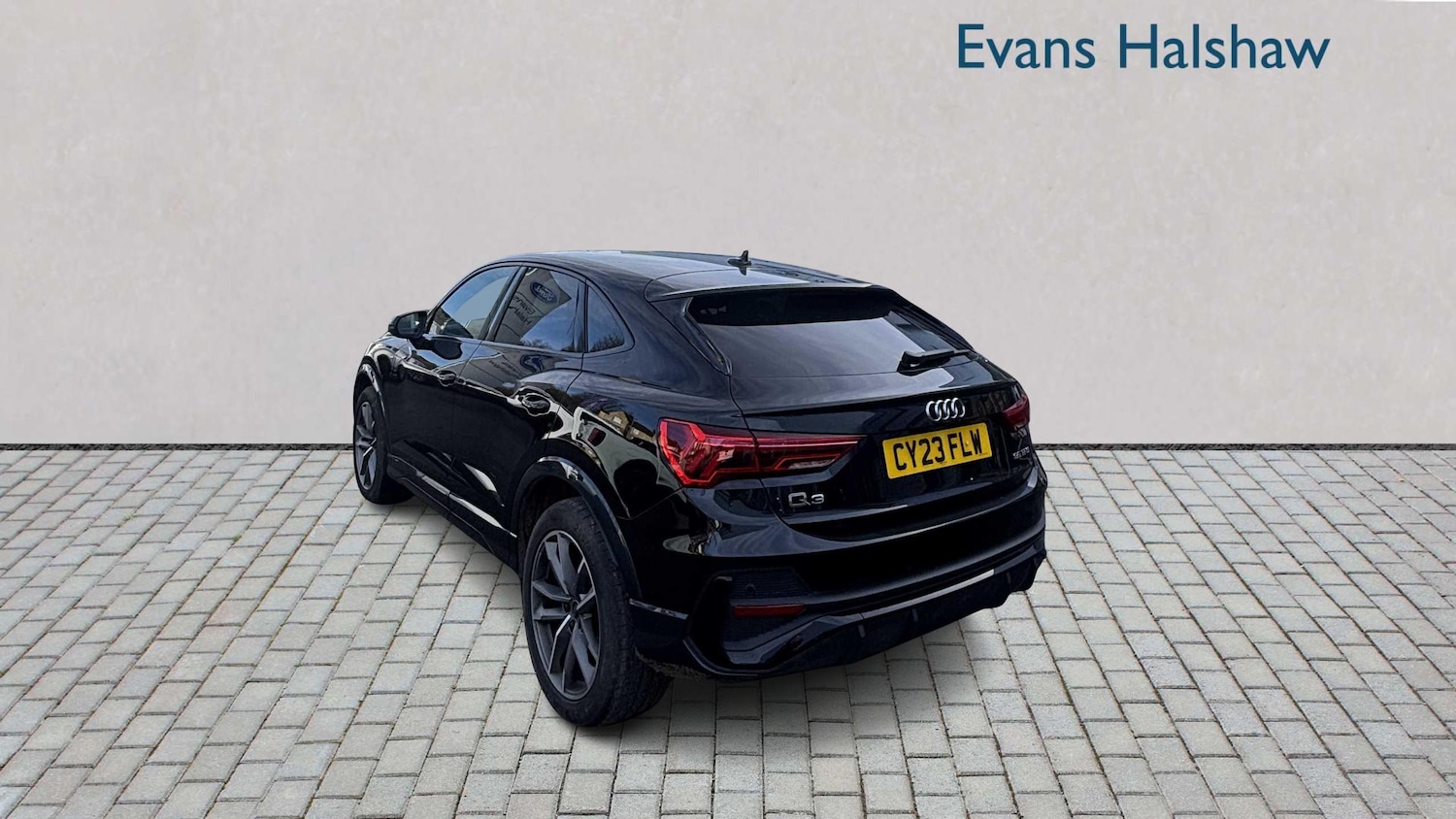 Used Audi Q3 2023 for sale - 77601157: Photo 3