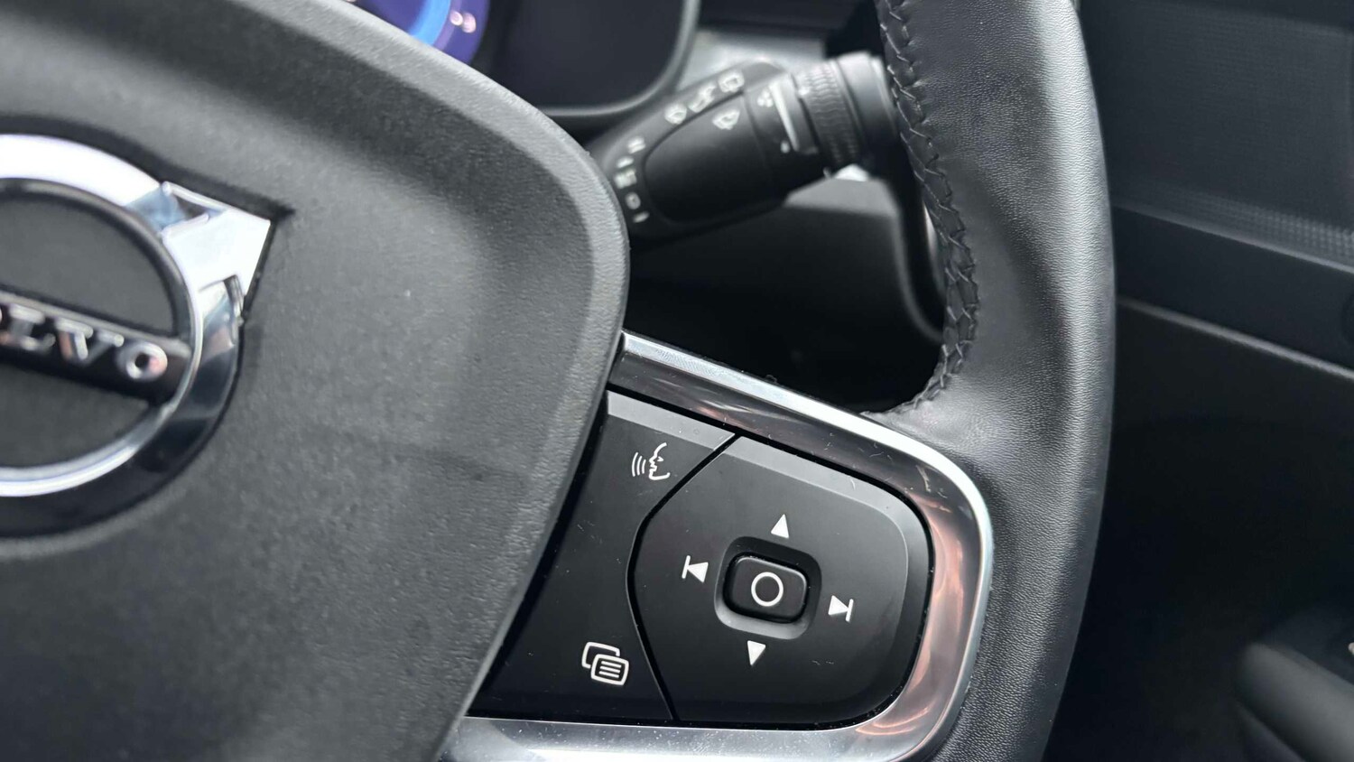 Used Volvo XC40 2023 for sale - 77540794: Photo 14