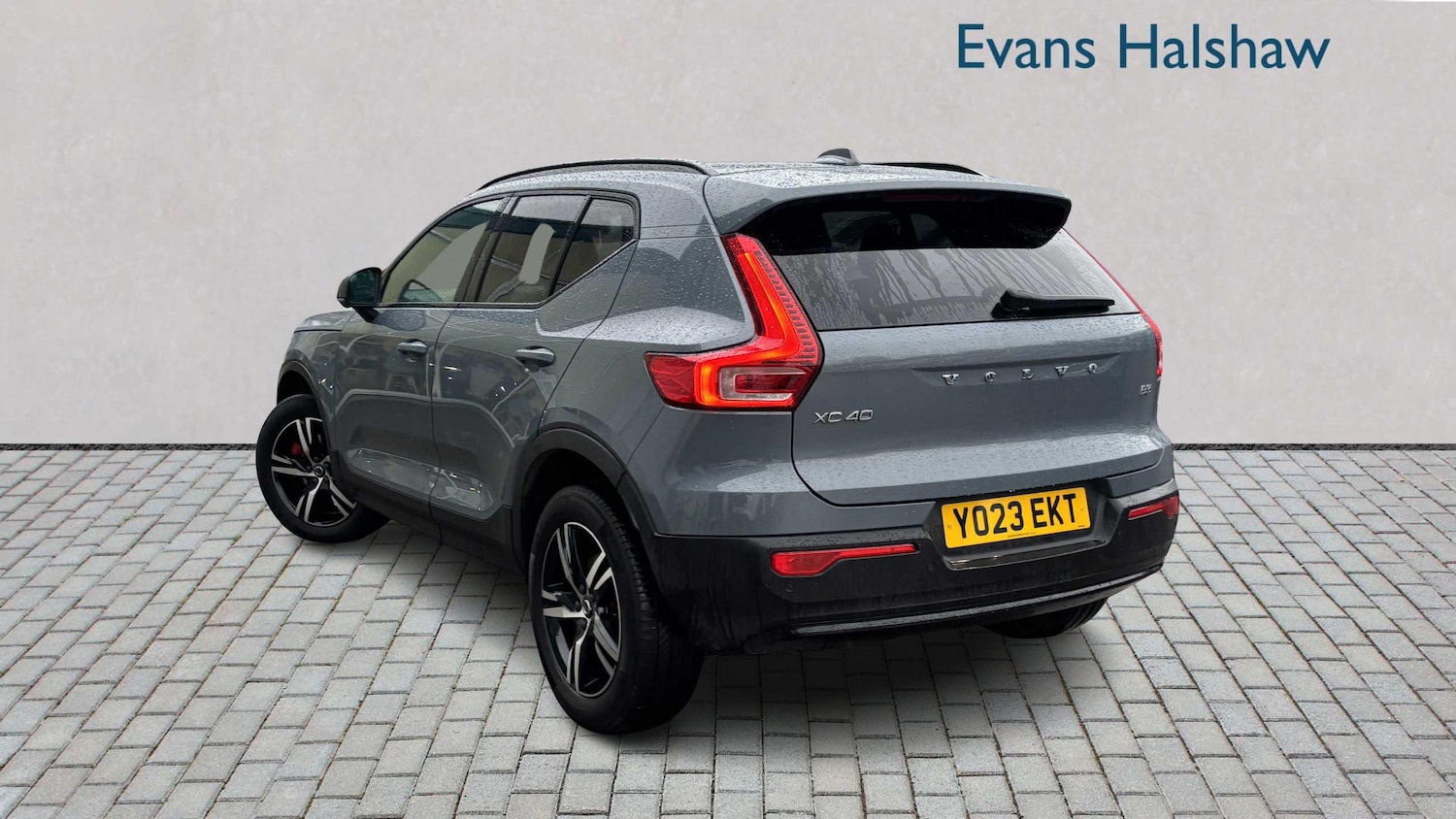 Used Volvo XC40 2023 for sale - 77540794: Photo 2