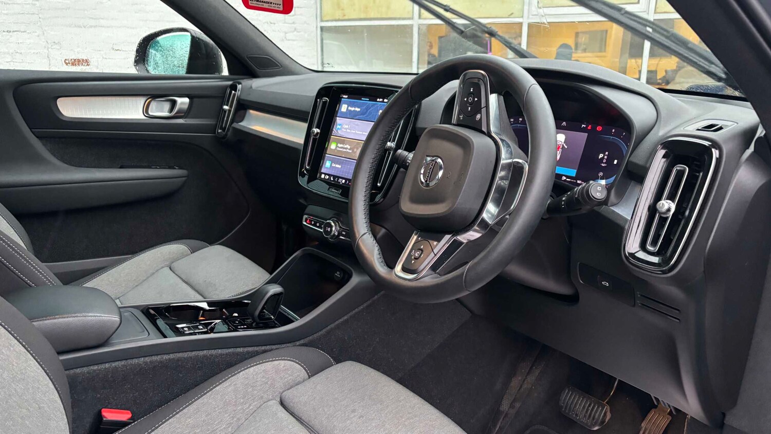 Used Volvo XC40 2023 for sale - 77540794: Photo 8