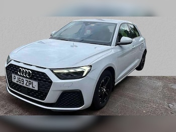 Used Audi A1 2020 for sale - 75993925: Photo 2