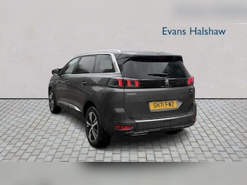 Used Peugeot 5008 2022 for sale - 79015112: Photo