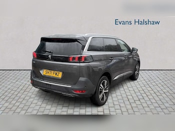 Used Peugeot 5008 2022 for sale - 79015112: Photo