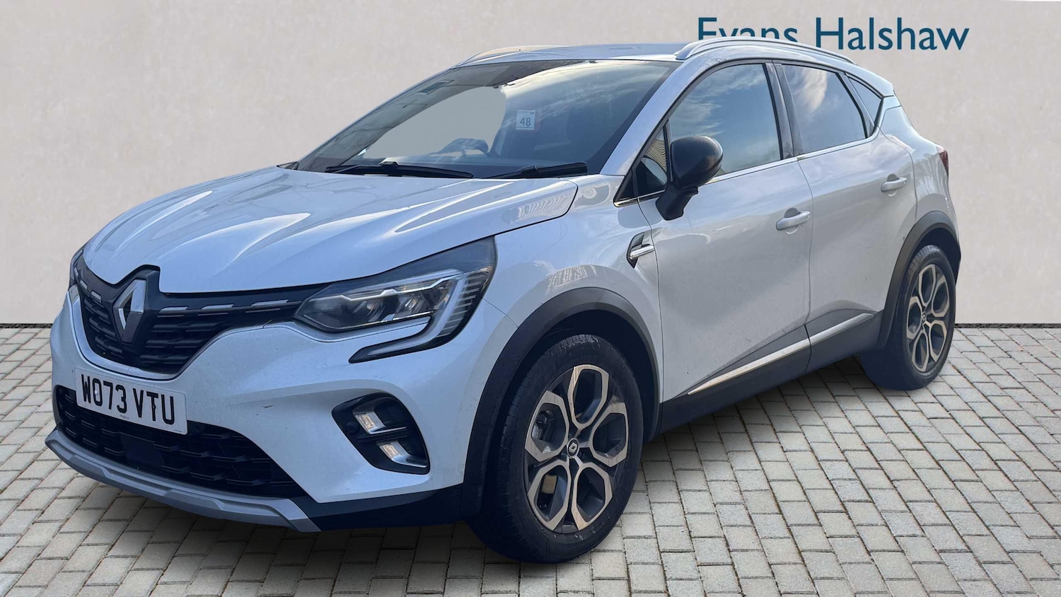 Used Renault Captur for sale - 77257503: Photo 2