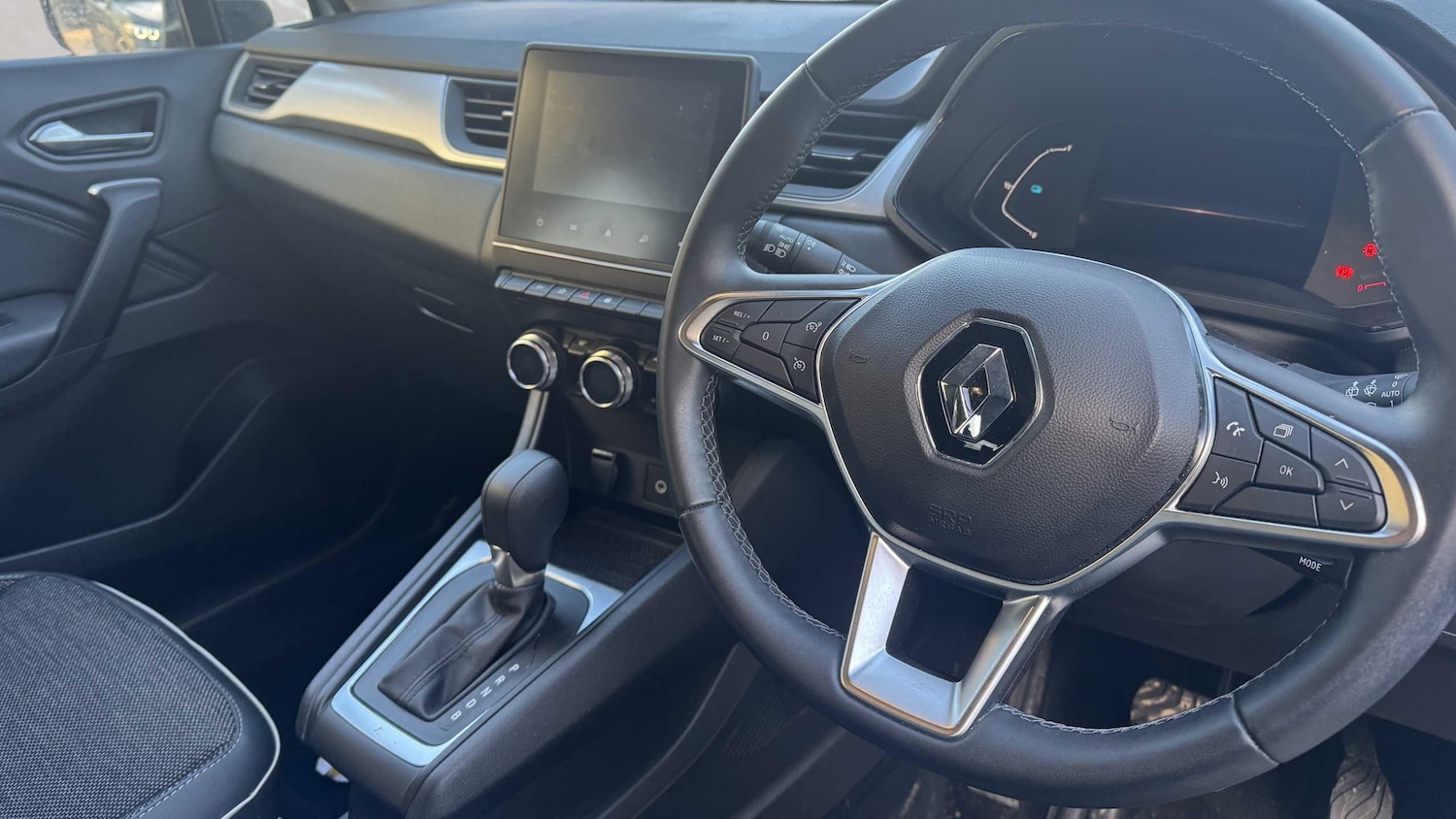 Used Renault Captur for sale - 77257503: Photo 5