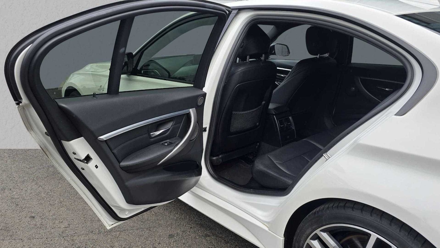 Used BMW 3 Series 2017 for sale - 76610527: Photo 19