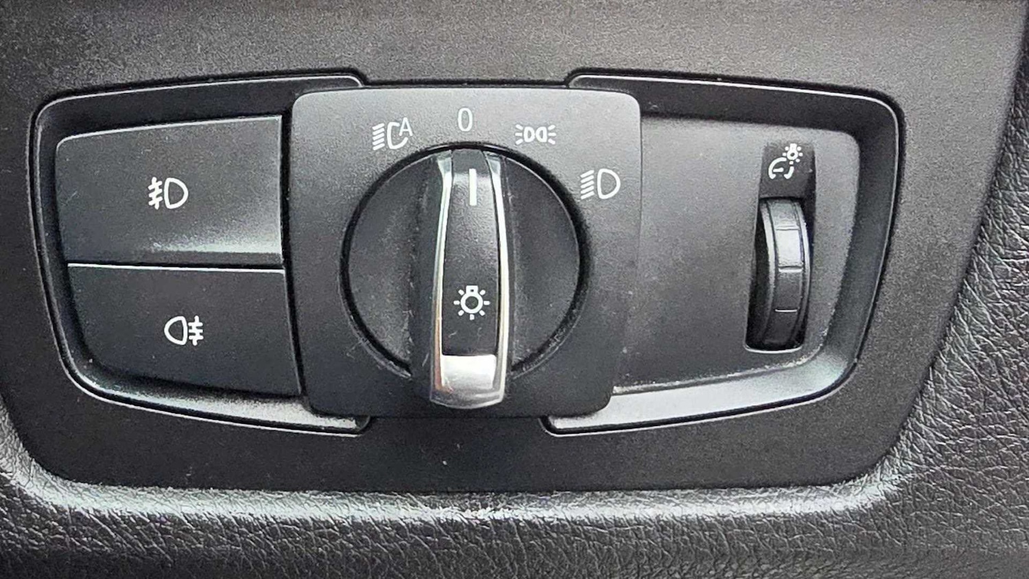 Used BMW 3 Series 2017 for sale - 76610527: Photo 24