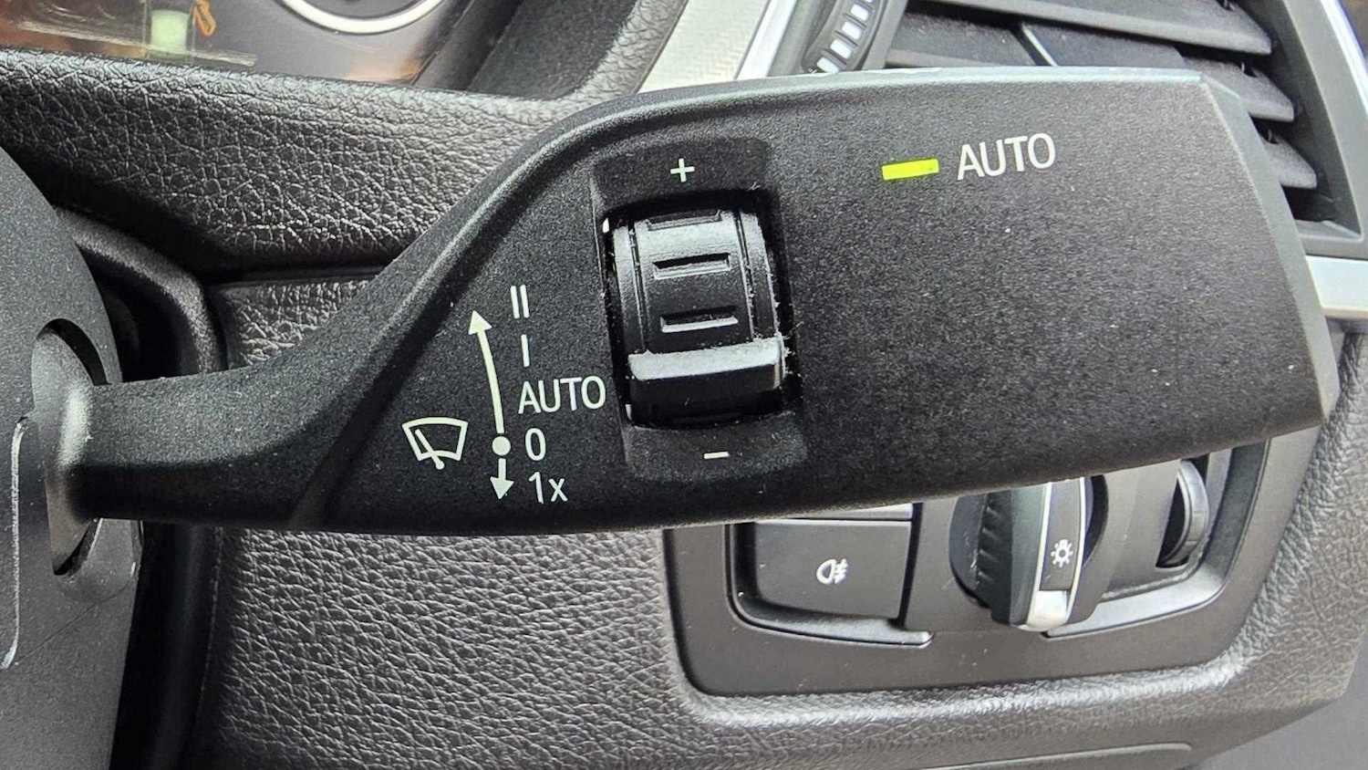 Used BMW 3 Series 2017 for sale - 76610527: Photo 25