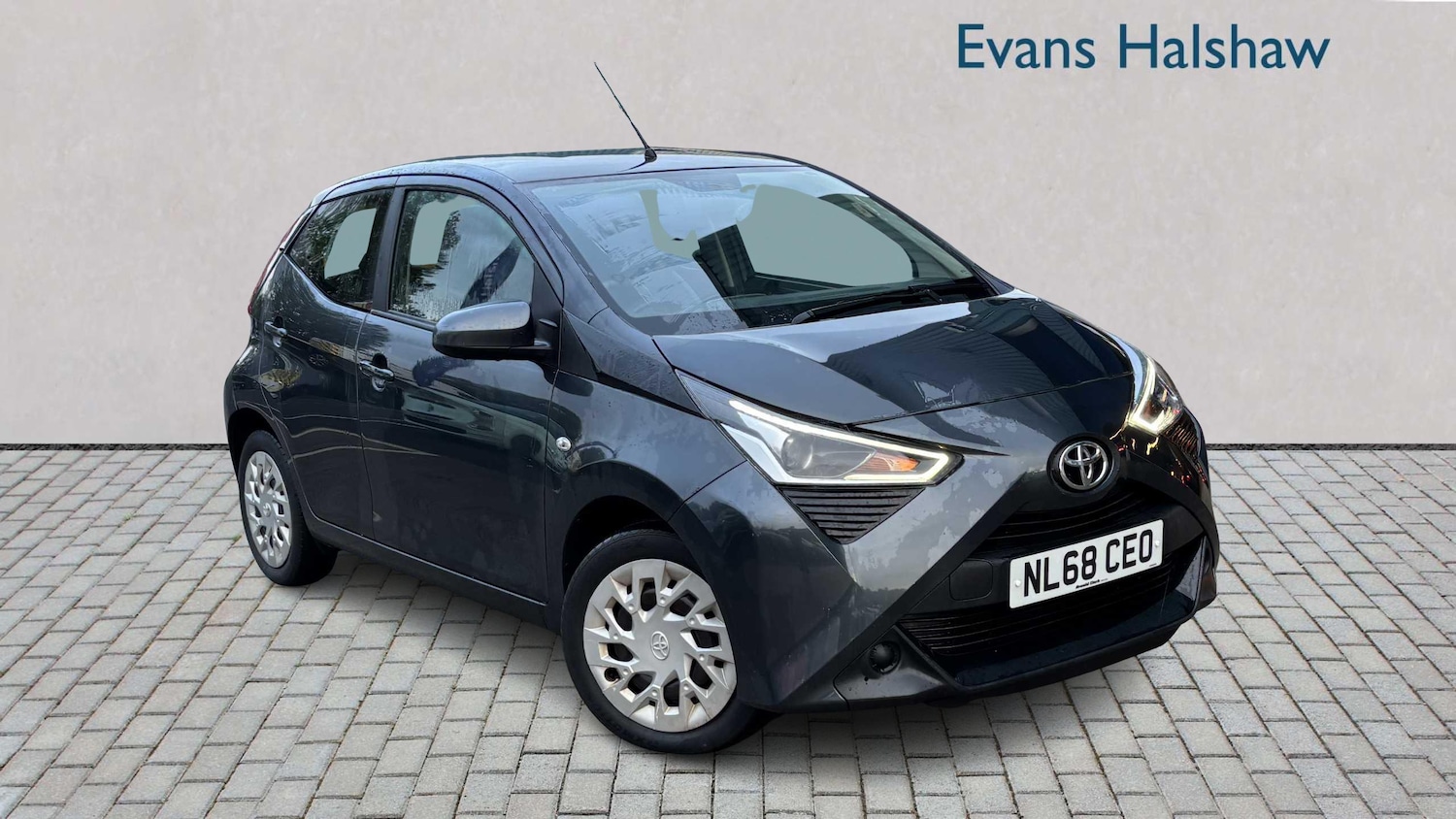 Used Toyota AYGO 2018 for sale - 76390635: Photo 1