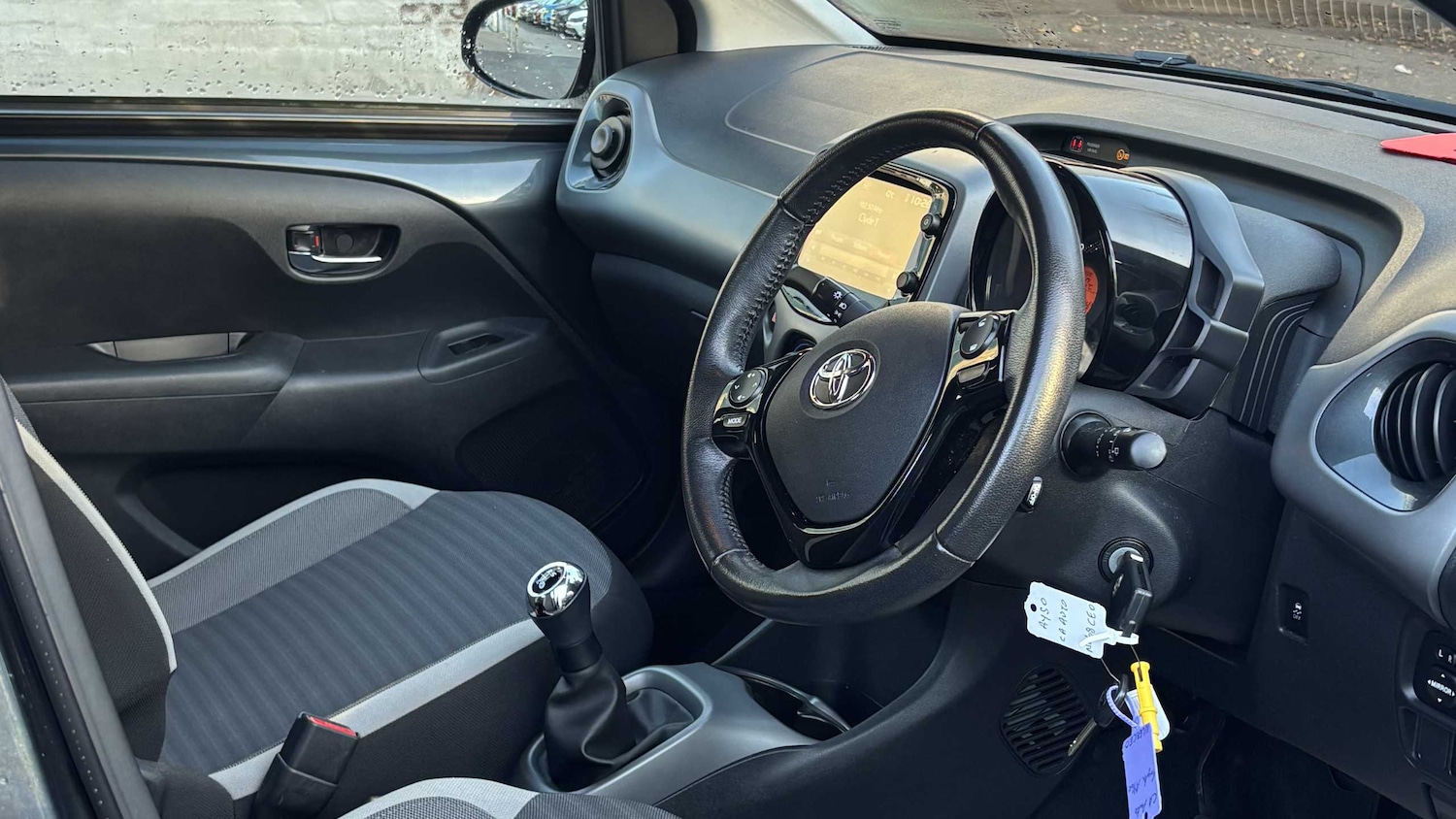 Used Toyota AYGO 2018 for sale - 76390635: Photo 11