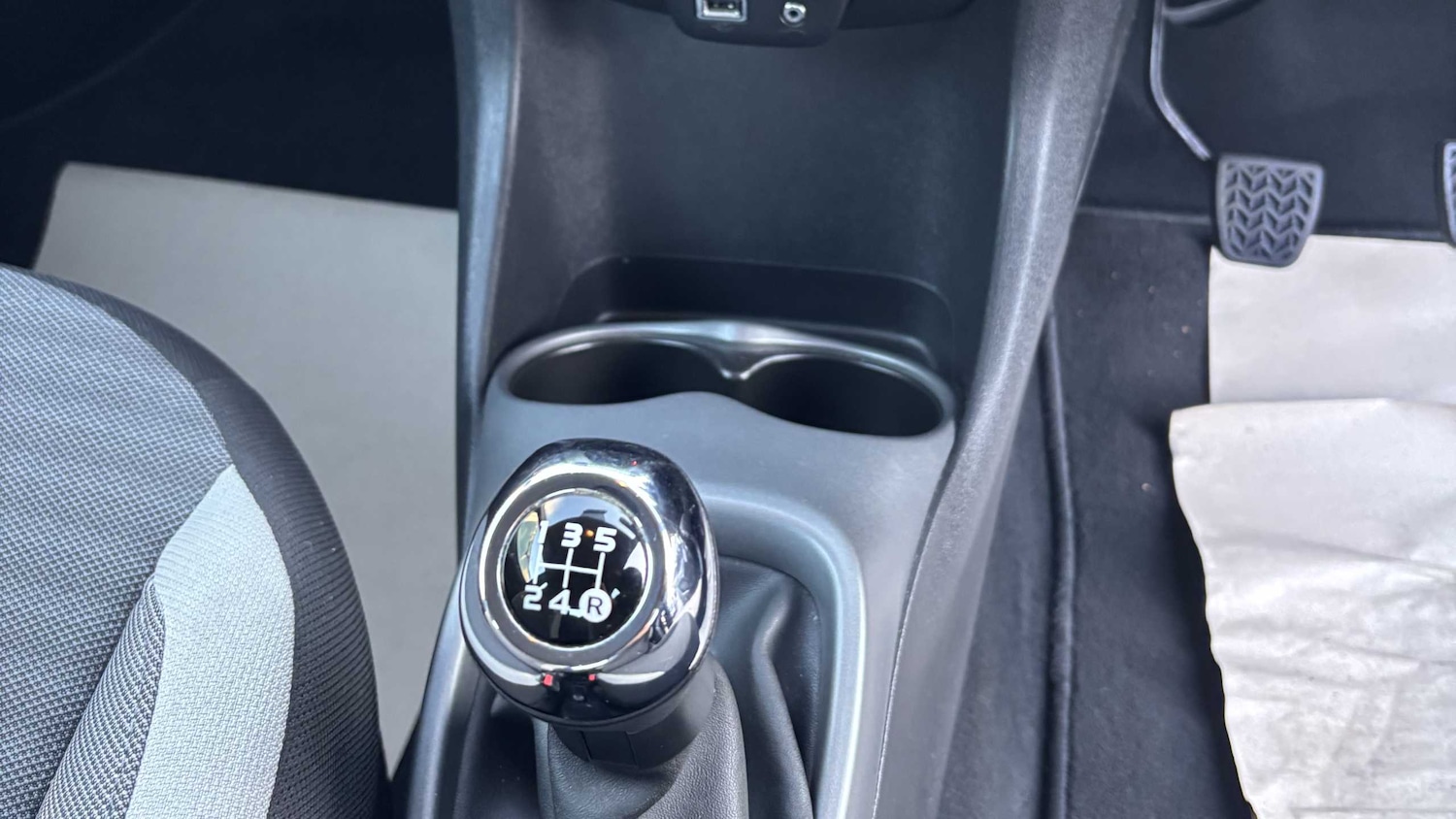 Used Toyota AYGO 2018 for sale - 76390635: Photo 17