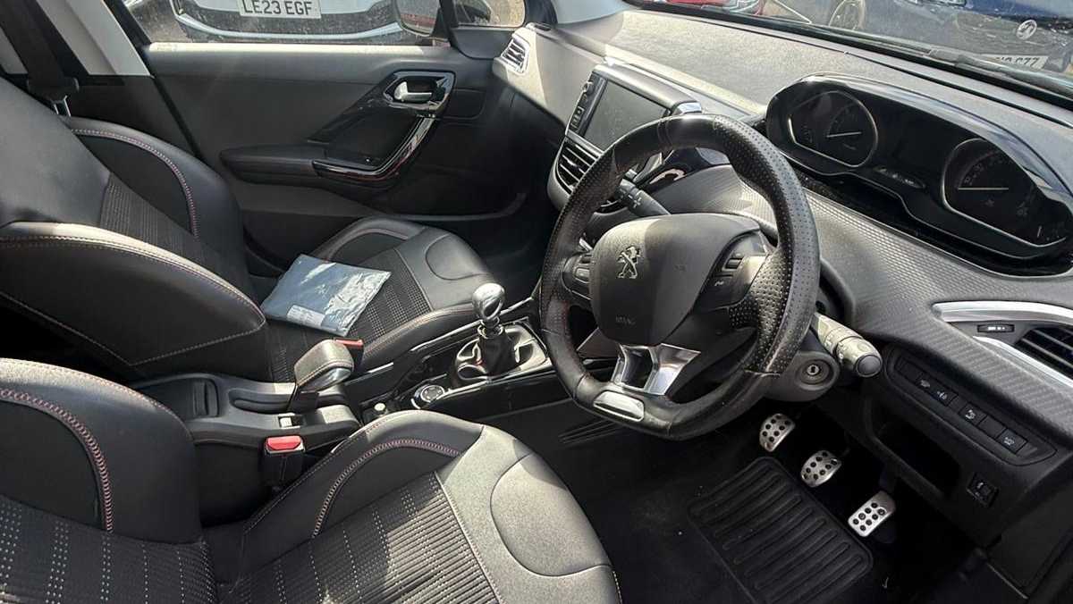 Used Peugeot 2008 2019 for sale - 76401352: Photo 5
