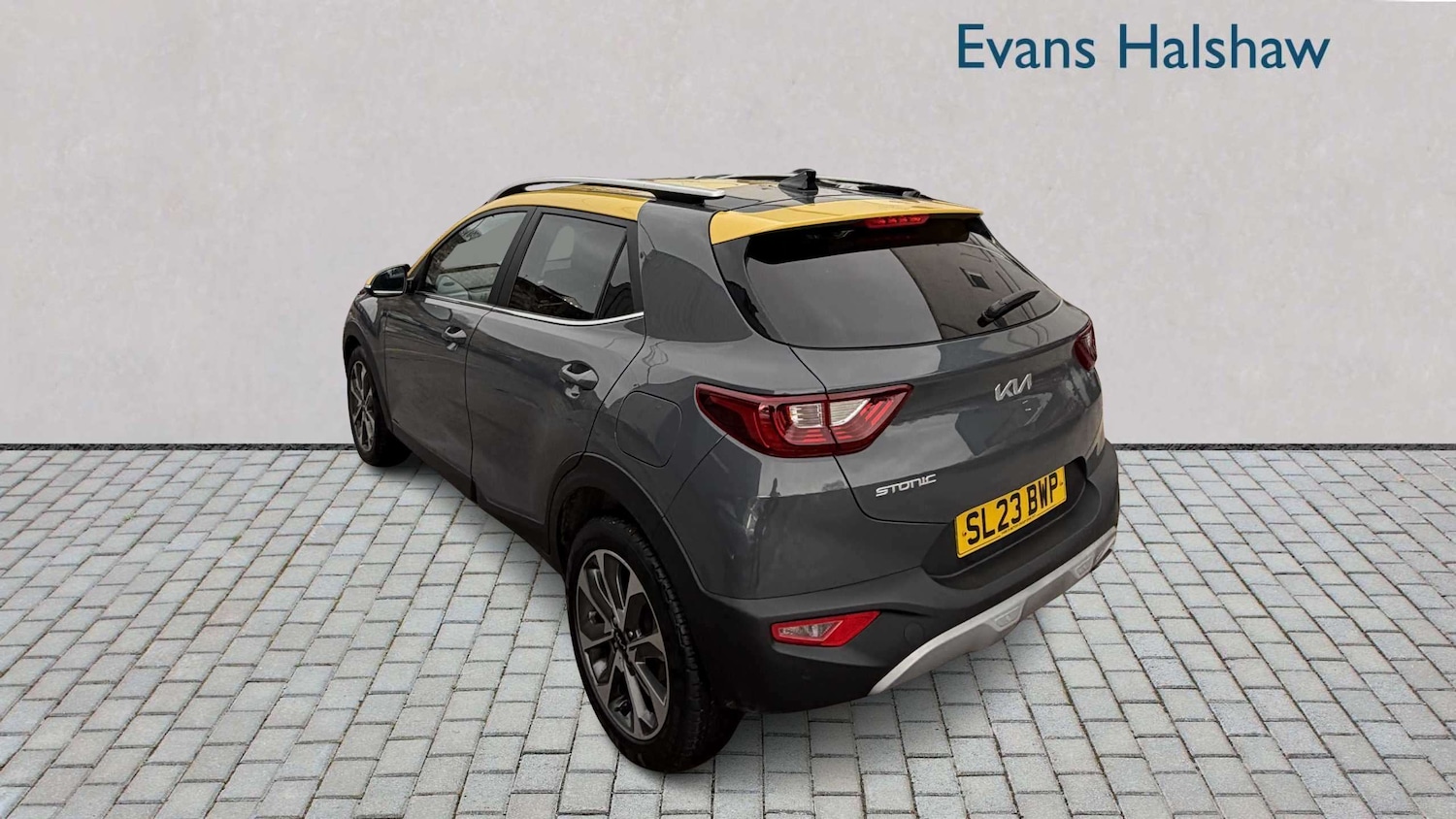 Used Kia Stonic 2023 for sale - 77928756: Photo 3