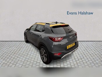 Used Kia Stonic 2023 for sale - 77928756: Photo