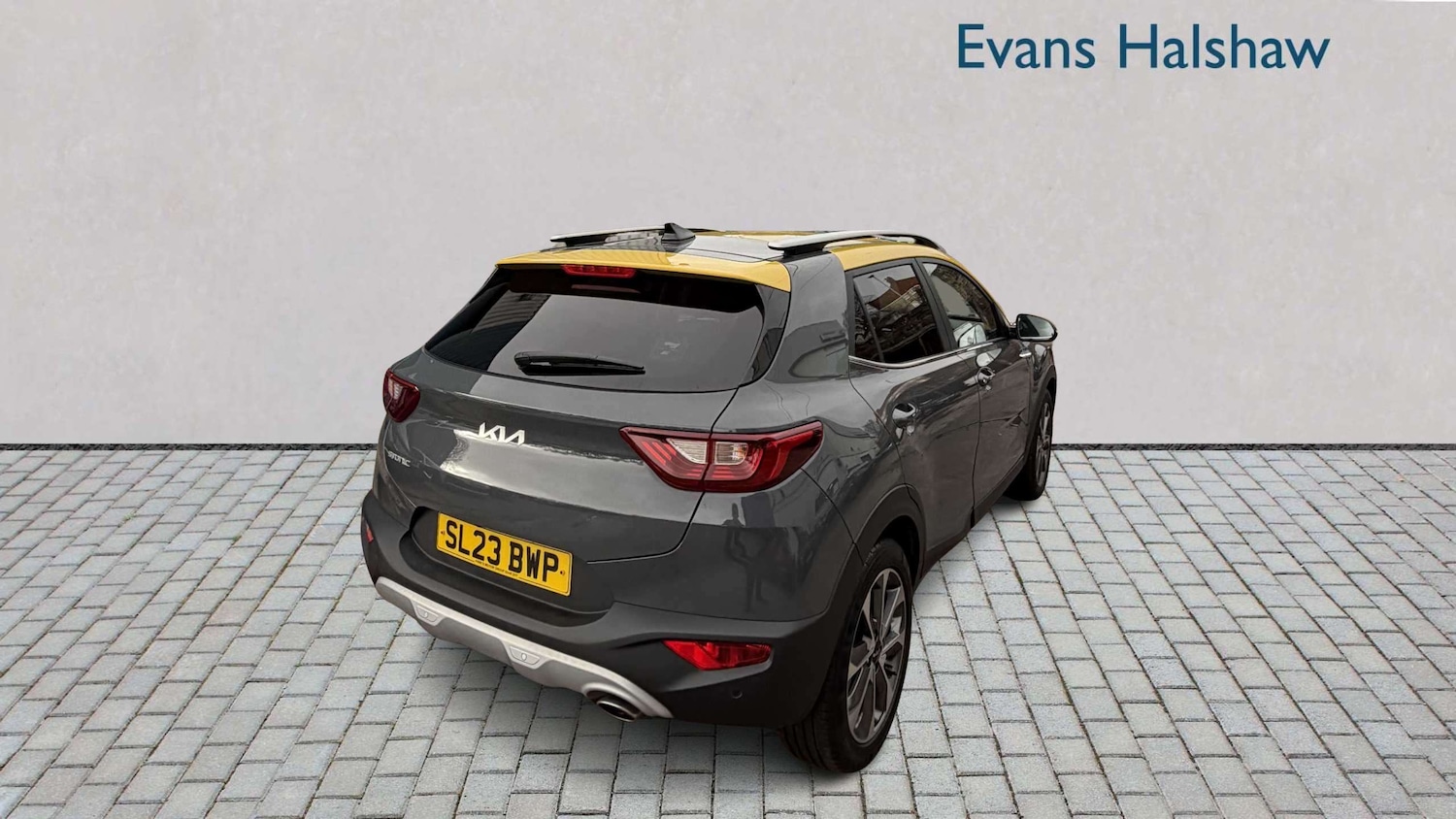 Used Kia Stonic 2023 for sale - 77928756: Photo 4