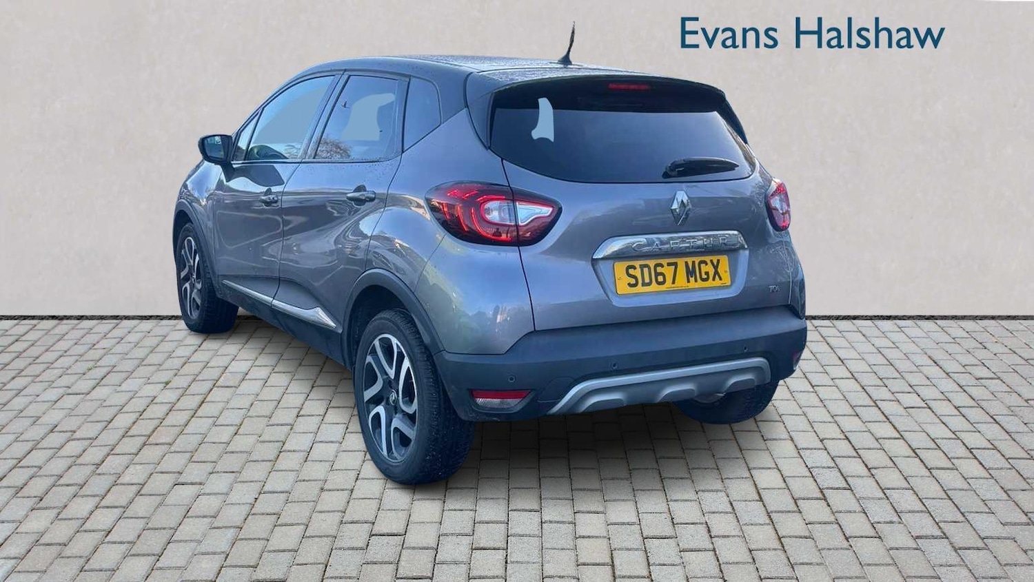 Used Renault Captur 2017 for sale - 76636630: Photo 4
